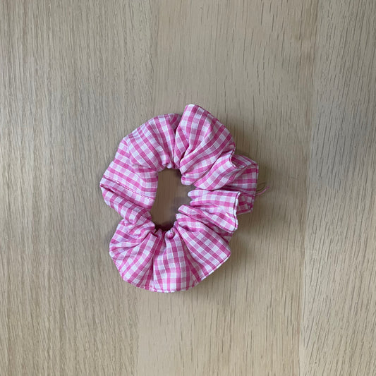 pink plaid scrunchie