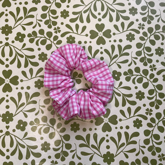 pink plaid scrunchie